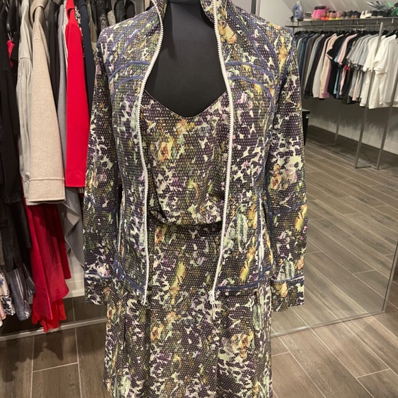 Lululemon dress in size 6 - Picture 7 of 8